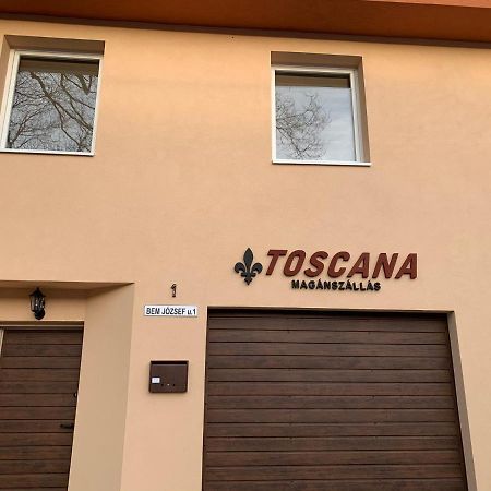 Toscana 4 Debrecen Bagian luar foto